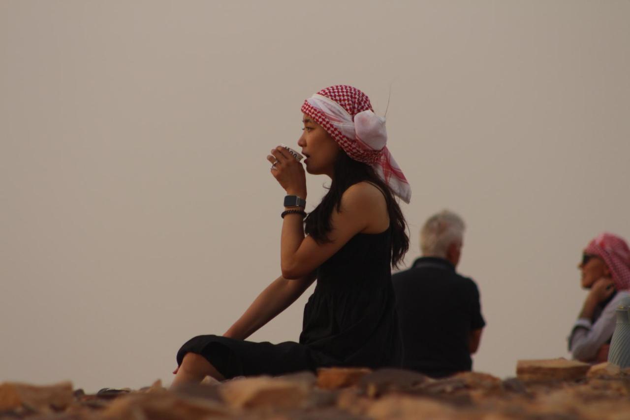Rum Warm Bubble Camp Wadi Rum Buitenkant foto
