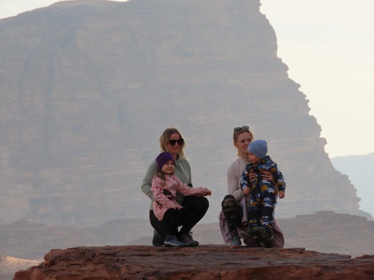 Rum Warm Bubble Camp Wadi Rum Buitenkant foto