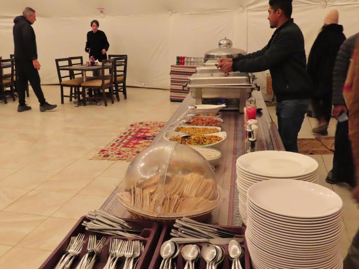 Rum Warm Bubble Camp Wadi Rum Buitenkant foto