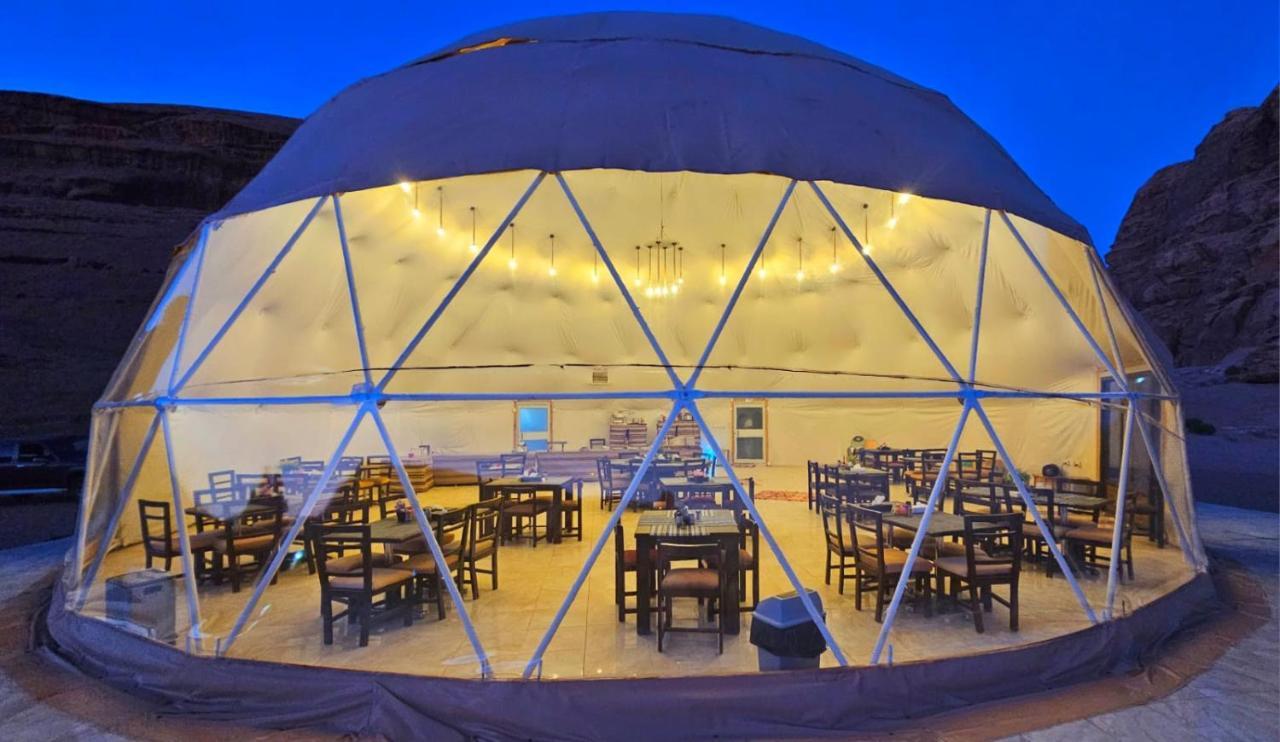 Rum Warm Bubble Camp Wadi Rum Buitenkant foto