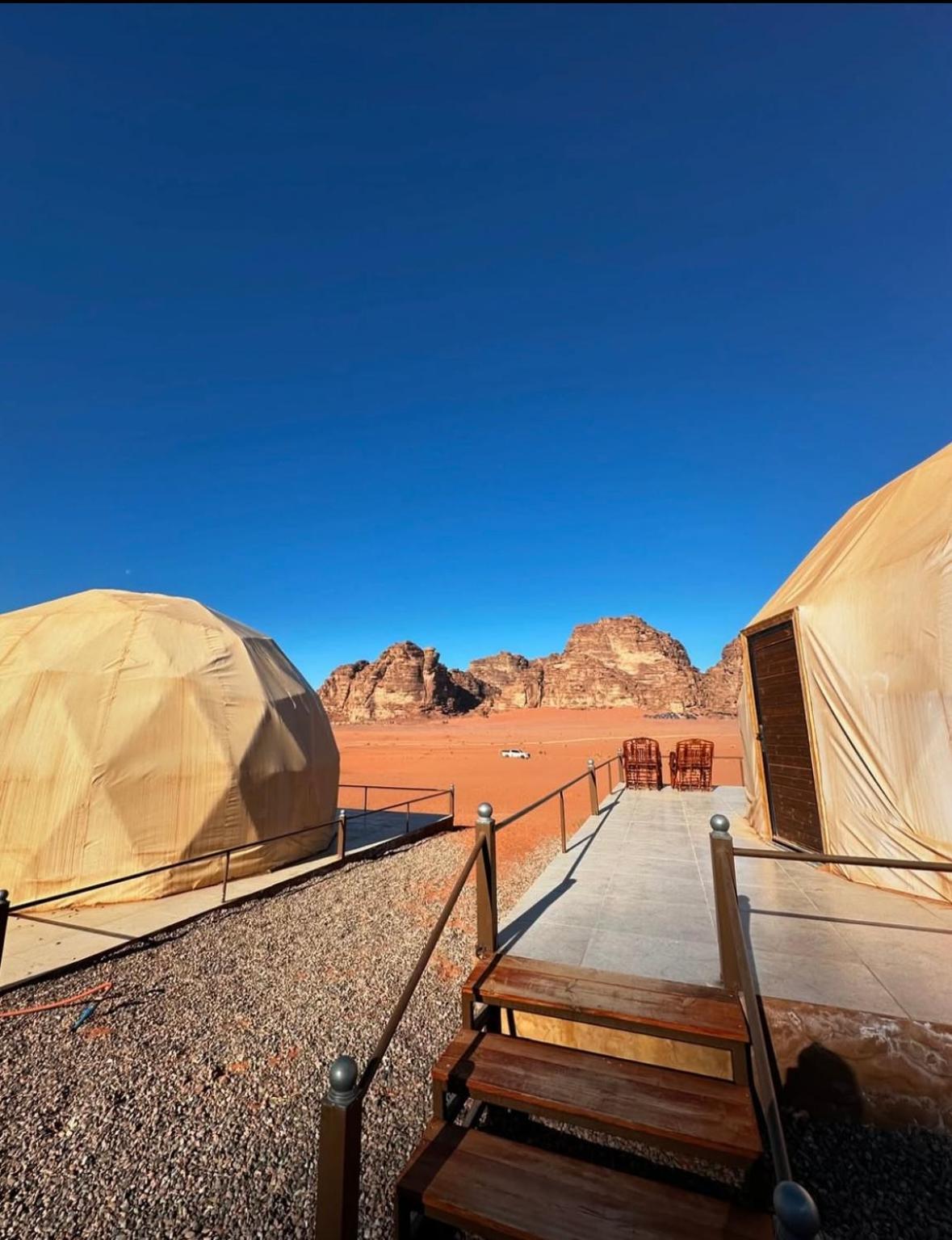 Rum Warm Bubble Camp Wadi Rum Buitenkant foto