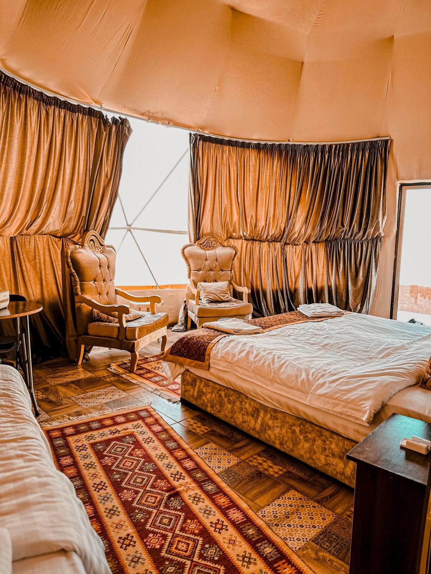 Rum Warm Bubble Camp Wadi Rum Buitenkant foto