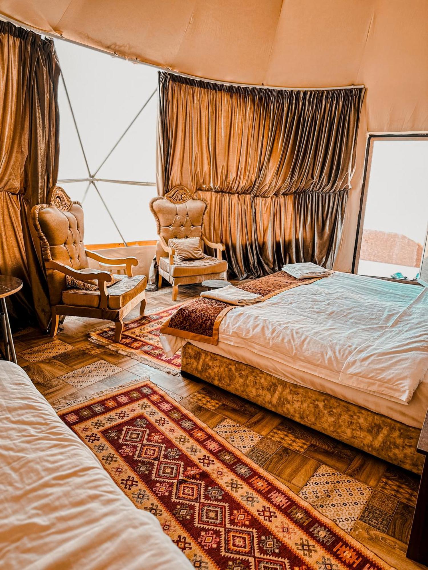 Rum Warm Bubble Camp Wadi Rum Buitenkant foto