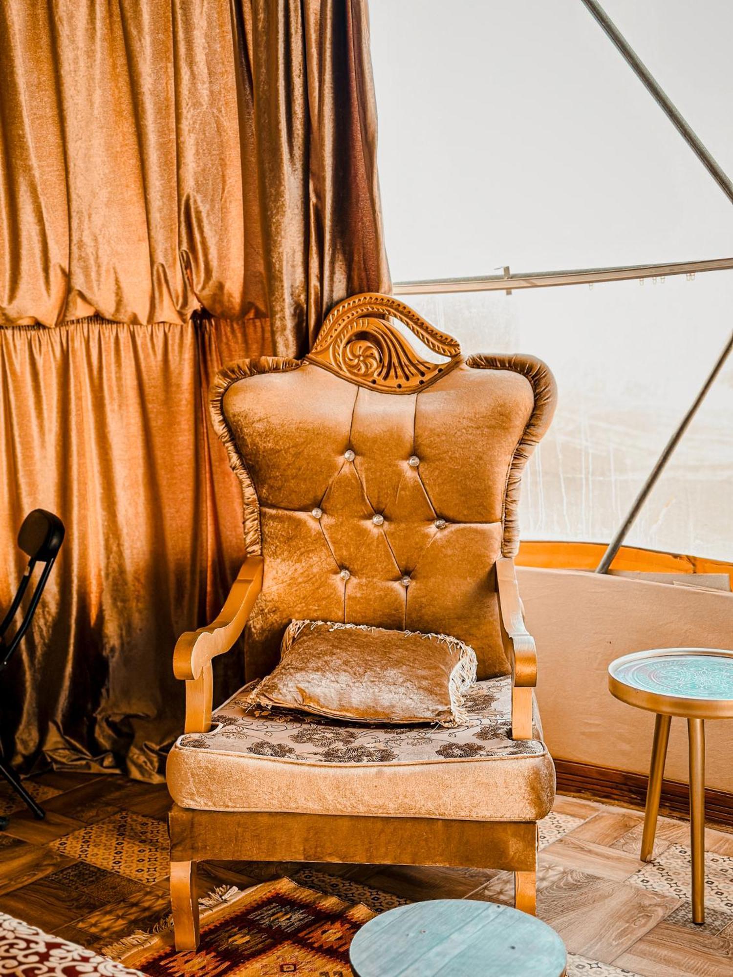 Rum Warm Bubble Camp Wadi Rum Buitenkant foto