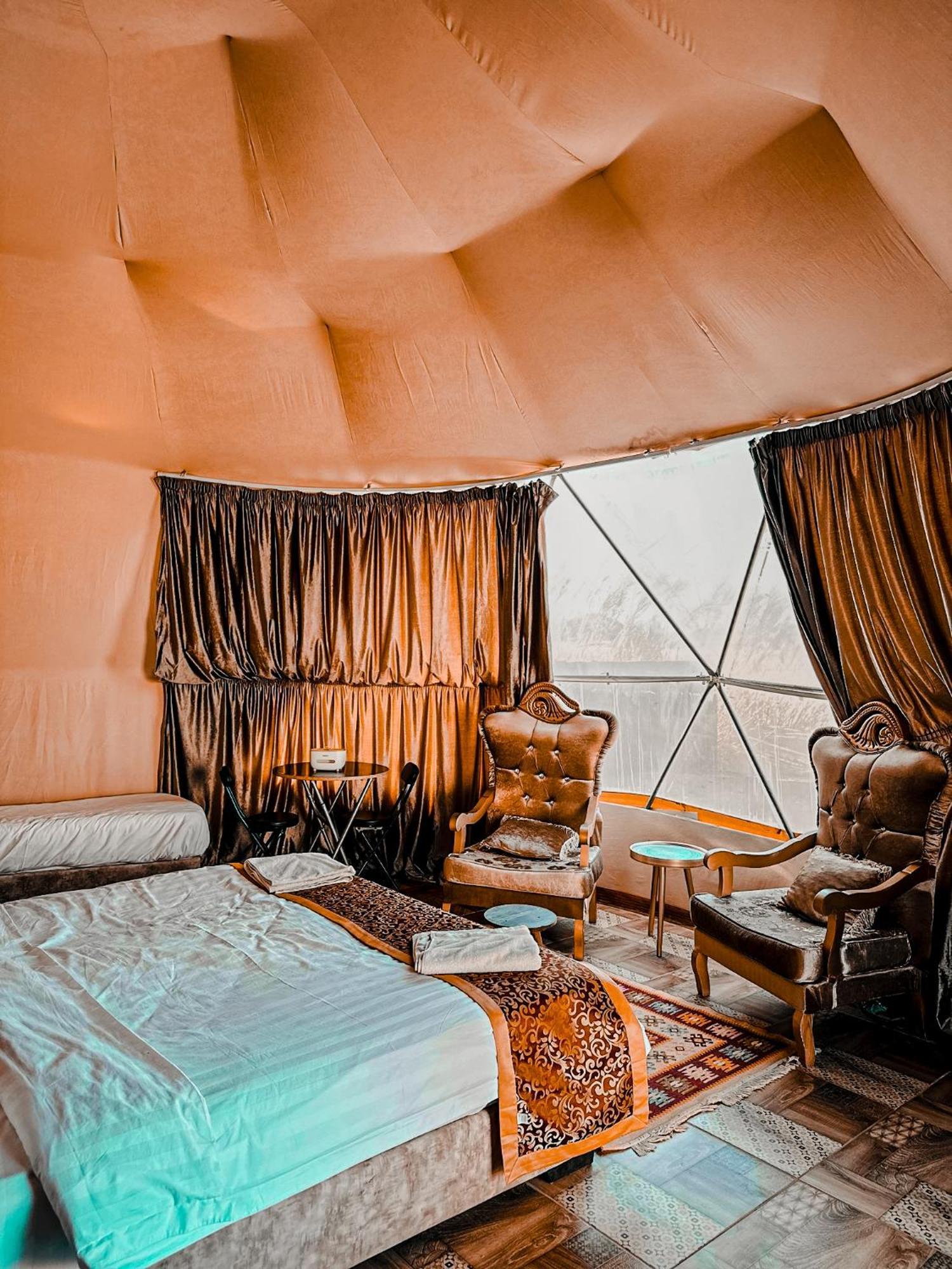 Rum Warm Bubble Camp Wadi Rum Buitenkant foto